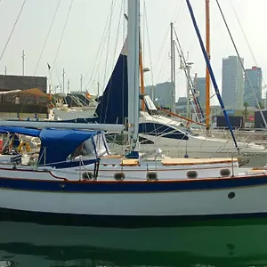 Hotel en barco Spacious And Cozy Caribbean Boat In Barcelona With Tour Option, Sant Adrià de Besòs