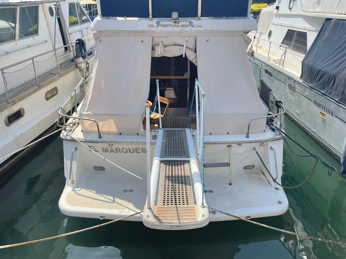 Barco El Marques Hotel Sant Adria de Besos Botel